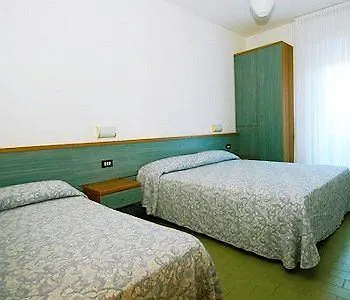 Paris Готель