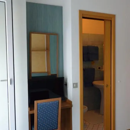 Paris 3* Ліньяно-Сабб'ядоро